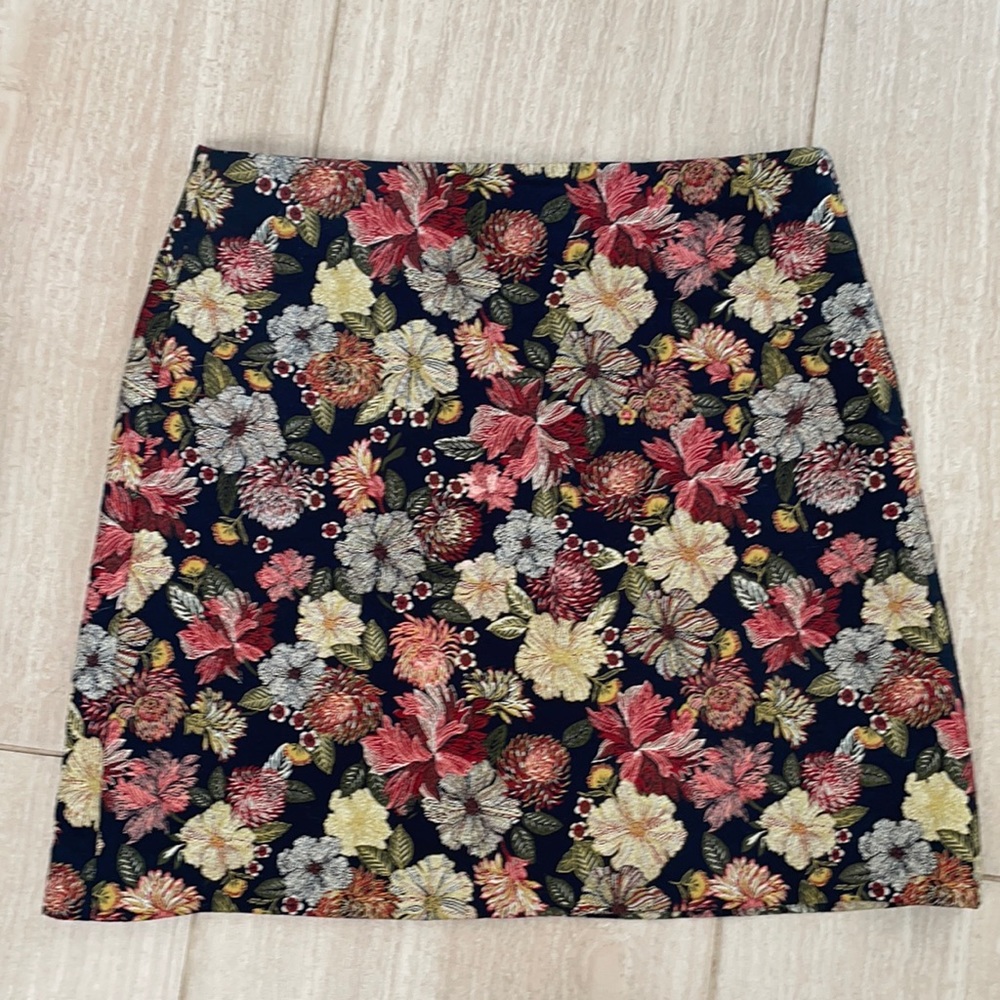 Loft skirt size 6